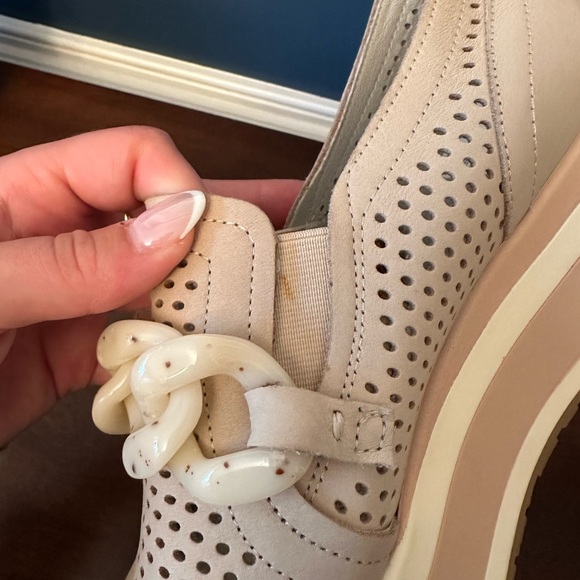 Dolce Vita Jhenee Perforated Sneakers Size 8 - Picture 6 of 10